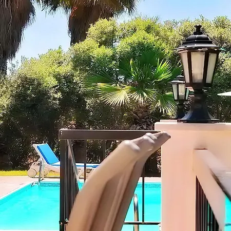 Villa Mediterranean Style *